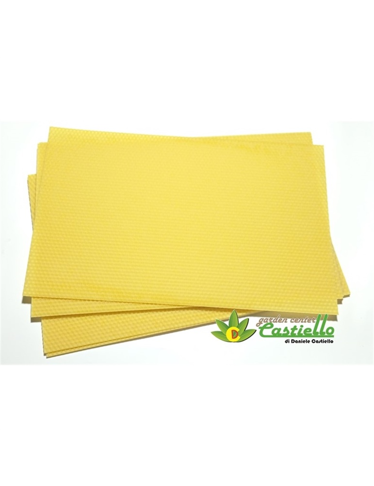 Fogli cerei laminati per nido al kg. Fogli cerei laminati per nido al kg.