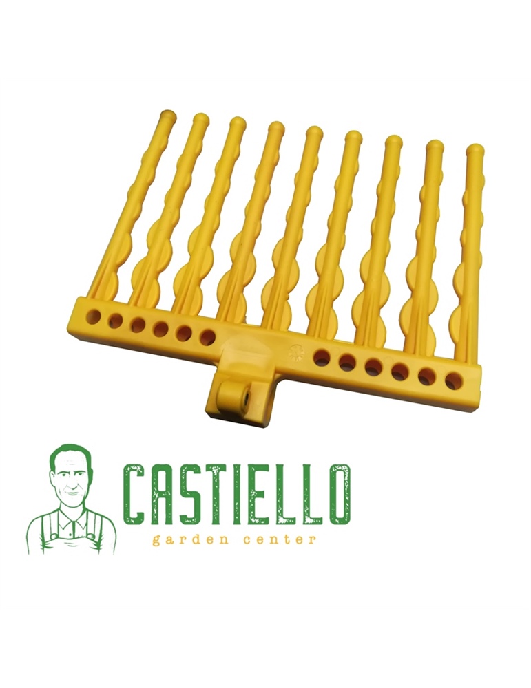 Rastrello pettine per Oliver Colizzi nudo